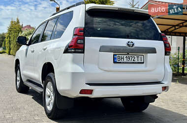 Позашляховик / Кросовер Toyota Land Cruiser Prado 2018 в 