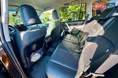 Внедорожник / Кроссовер Toyota Land Cruiser Prado 2022 в 