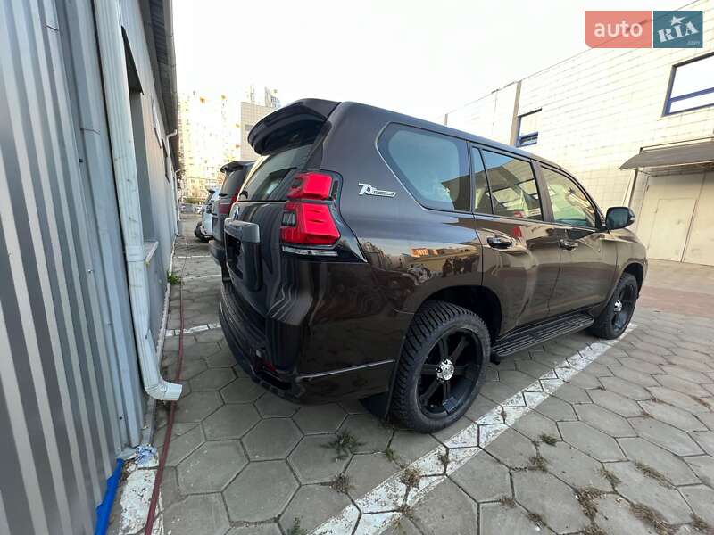 Позашляховик / Кросовер Toyota Land Cruiser Prado 2022 в Одесі