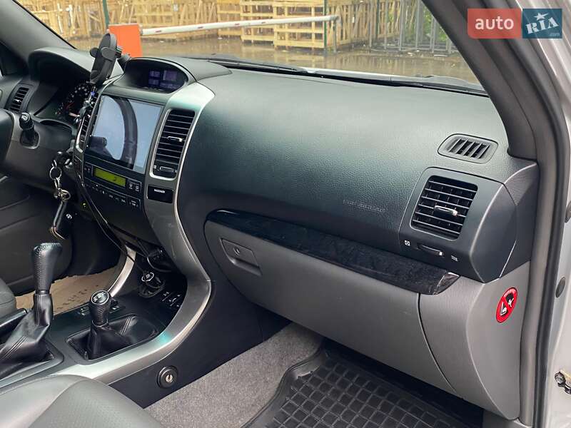 Внедорожник / Кроссовер Toyota Land Cruiser Prado 2008 в Киеве