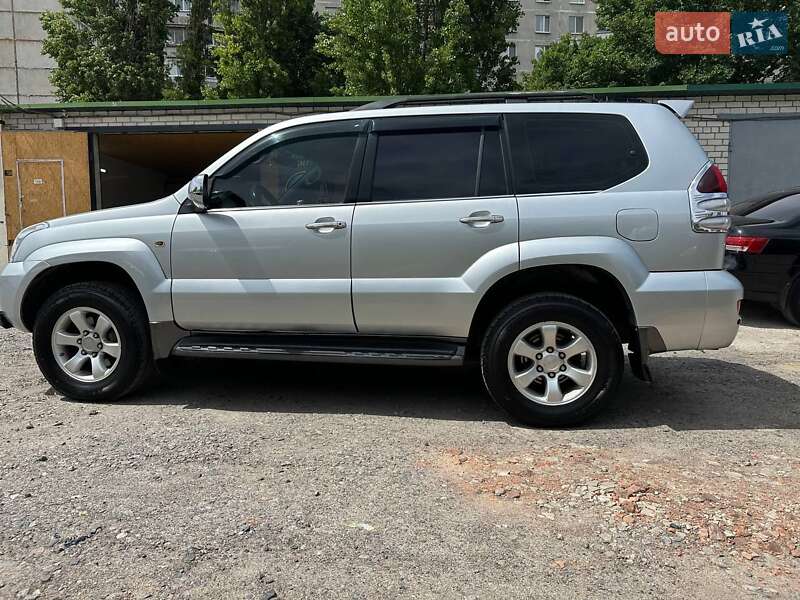 Внедорожник / Кроссовер Toyota Land Cruiser Prado 2005 в Харькове