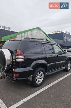 Внедорожник / Кроссовер Toyota Land Cruiser Prado 2005 в 