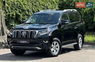 Внедорожник / Кроссовер Toyota Land Cruiser Prado 2020 в 