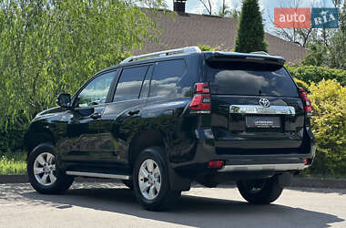 Внедорожник / Кроссовер Toyota Land Cruiser Prado 2020 в 