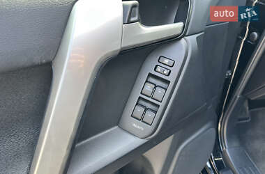 Внедорожник / Кроссовер Toyota Land Cruiser Prado 2020 в 