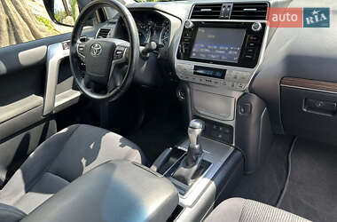 Внедорожник / Кроссовер Toyota Land Cruiser Prado 2020 в 