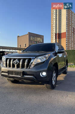 Внедорожник / Кроссовер Toyota Land Cruiser Prado 2010 в Киеве