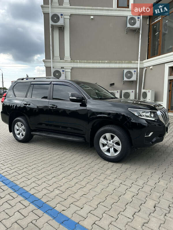 Внедорожник / Кроссовер Toyota Land Cruiser Prado 2019 в Черновцах