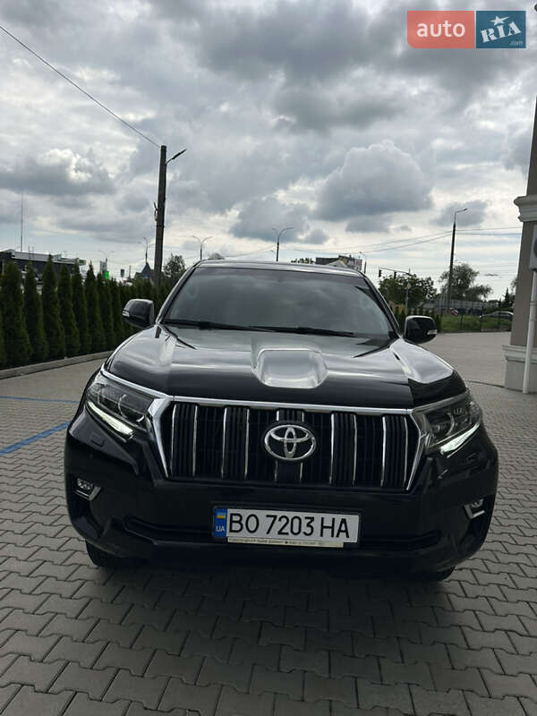 Внедорожник / Кроссовер Toyota Land Cruiser Prado 2019 в Черновцах