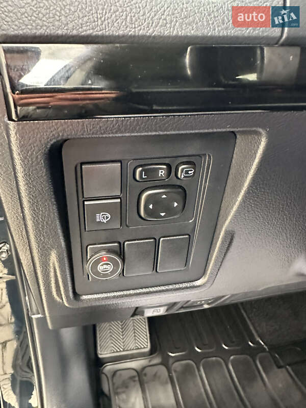 Внедорожник / Кроссовер Toyota Land Cruiser Prado 2019 в Черновцах