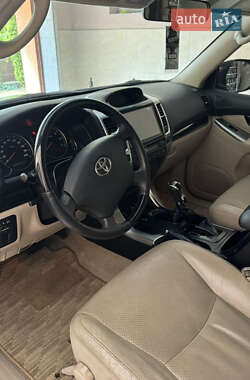 Внедорожник / Кроссовер Toyota Land Cruiser Prado 2007 в 