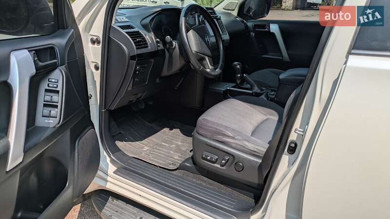 Позашляховик / Кросовер Toyota Land Cruiser Prado 2019 в Бердичеві