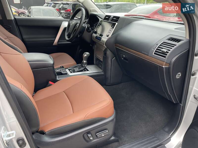 Внедорожник / Кроссовер Toyota Land Cruiser Prado 2021 в Виннице