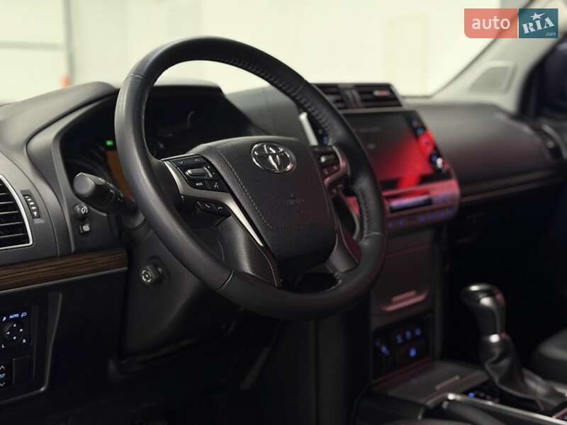 Позашляховик / Кросовер Toyota Land Cruiser Prado 2022 в Тернополі