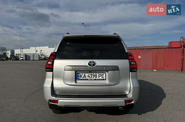 Позашляховик / Кросовер Toyota Land Cruiser Prado 2020 в 