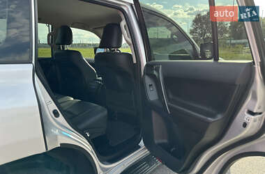 Позашляховик / Кросовер Toyota Land Cruiser Prado 2020 в 