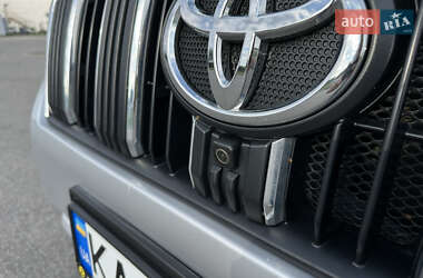 Позашляховик / Кросовер Toyota Land Cruiser Prado 2020 в 