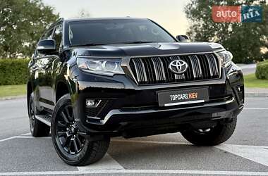 Внедорожник / Кроссовер Toyota Land Cruiser Prado 2022 в 