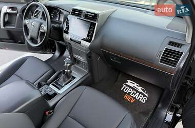 Внедорожник / Кроссовер Toyota Land Cruiser Prado 2022 в 
