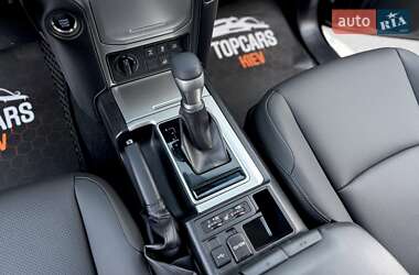 Внедорожник / Кроссовер Toyota Land Cruiser Prado 2022 в 