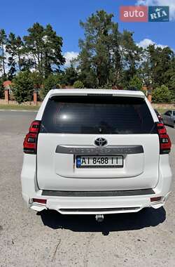 Внедорожник / Кроссовер Toyota Land Cruiser Prado 2019 в 