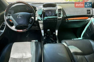 Внедорожник / Кроссовер Toyota Land Cruiser Prado 2006 в 