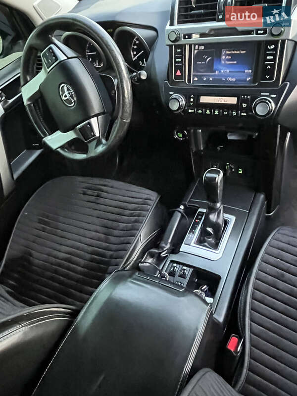 Внедорожник / Кроссовер Toyota Land Cruiser Prado 2013 в Измаиле