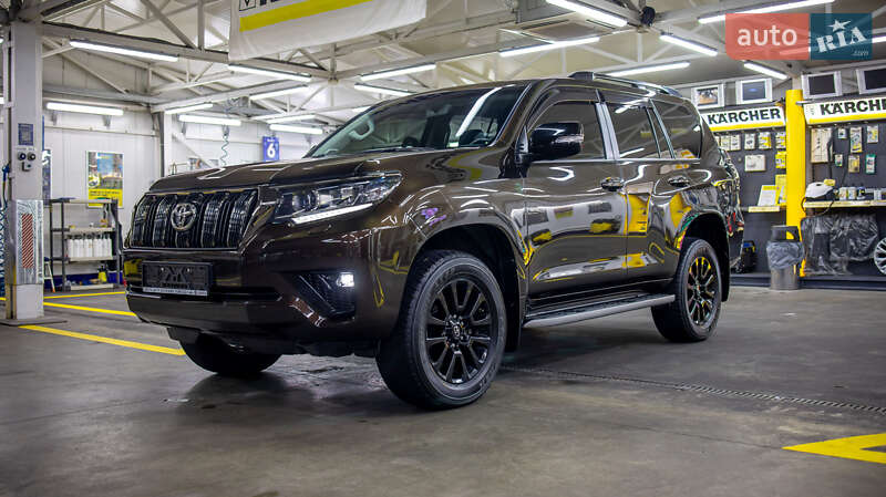 Toyota Land Cruiser Prado 2021