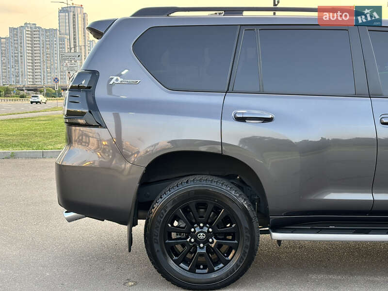 Внедорожник / Кроссовер Toyota Land Cruiser Prado 2022 в Киеве