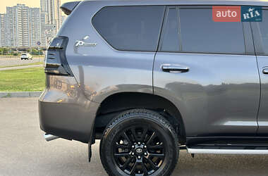 Внедорожник / Кроссовер Toyota Land Cruiser Prado 2022 в 