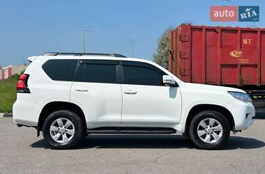 Позашляховик / Кросовер Toyota Land Cruiser Prado 2019 в 