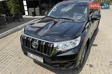 Позашляховик / Кросовер Toyota Land Cruiser Prado 2023 в 