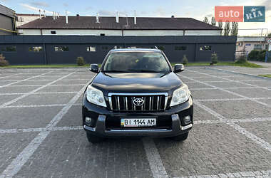 Внедорожник / Кроссовер Toyota Land Cruiser Prado 2010 в 