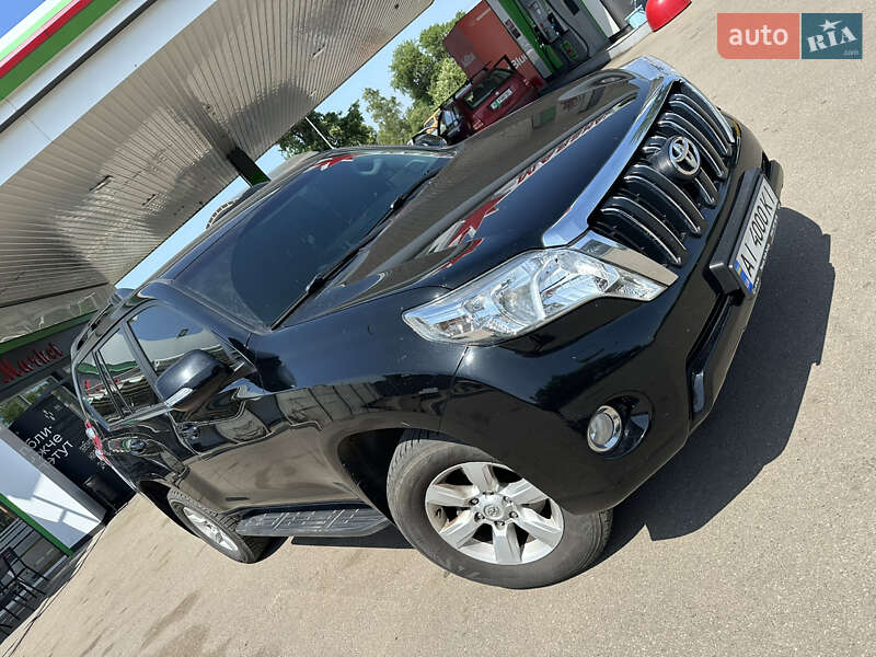 Позашляховик / Кросовер Toyota Land Cruiser Prado 2017 в 