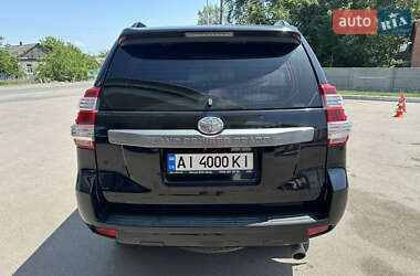 Позашляховик / Кросовер Toyota Land Cruiser Prado 2017 в 