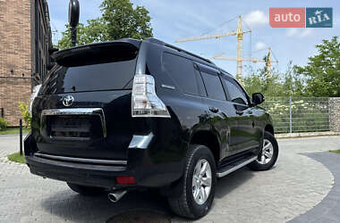 Позашляховик / Кросовер Toyota Land Cruiser Prado 2011 в 
