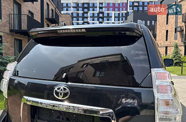Позашляховик / Кросовер Toyota Land Cruiser Prado 2011 в 