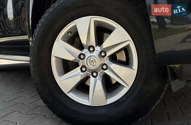 Позашляховик / Кросовер Toyota Land Cruiser Prado 2011 в 