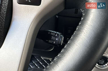 Позашляховик / Кросовер Toyota Land Cruiser Prado 2011 в 