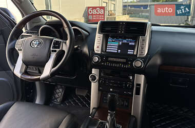 Позашляховик / Кросовер Toyota Land Cruiser Prado 2011 в 