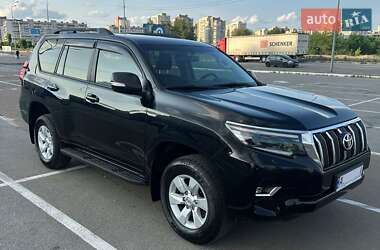 Позашляховик / Кросовер Toyota Land Cruiser Prado 2017 в Києві