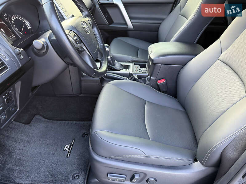 Внедорожник / Кроссовер Toyota Land Cruiser Prado 2021 в Киеве