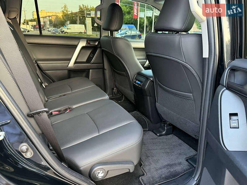 Внедорожник / Кроссовер Toyota Land Cruiser Prado 2021 в Киеве