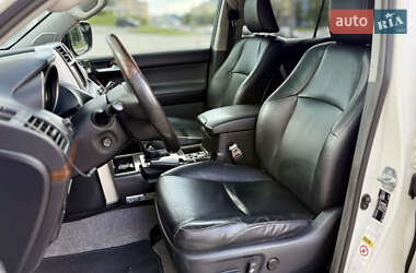 Внедорожник / Кроссовер Toyota Land Cruiser Prado 2010 в 