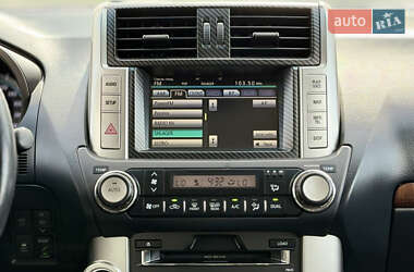 Внедорожник / Кроссовер Toyota Land Cruiser Prado 2010 в 