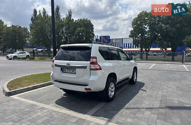 Позашляховик / Кросовер Toyota Land Cruiser Prado 2016 в 