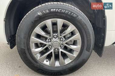Внедорожник / Кроссовер Toyota Land Cruiser Prado 2020 в 