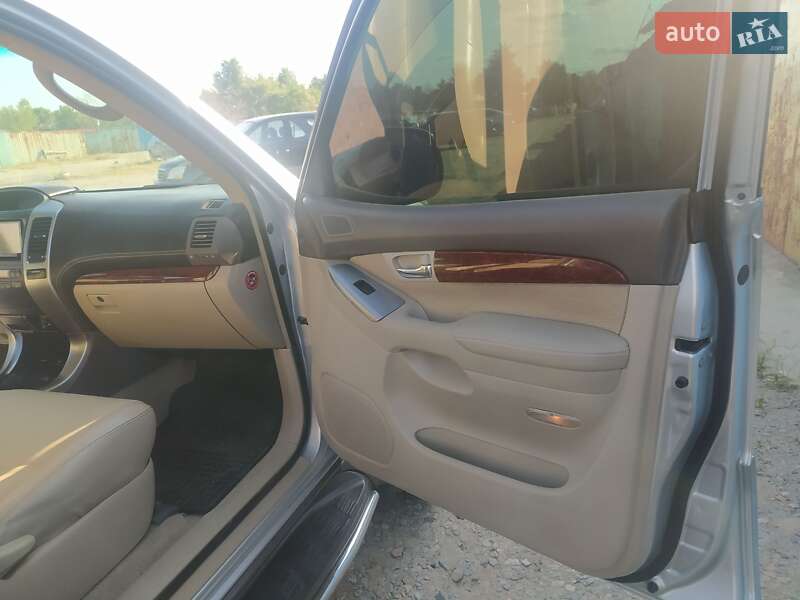 Позашляховик / Кросовер Toyota Land Cruiser Prado 2005 в Запоріжжі