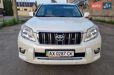 Позашляховик / Кросовер Toyota Land Cruiser Prado 2010 в Луцьку