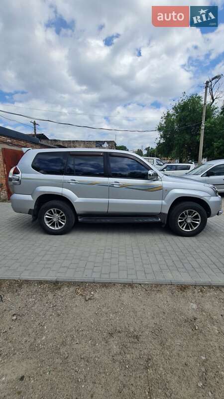 Внедорожник / Кроссовер Toyota Land Cruiser Prado 2004 в Запорожье